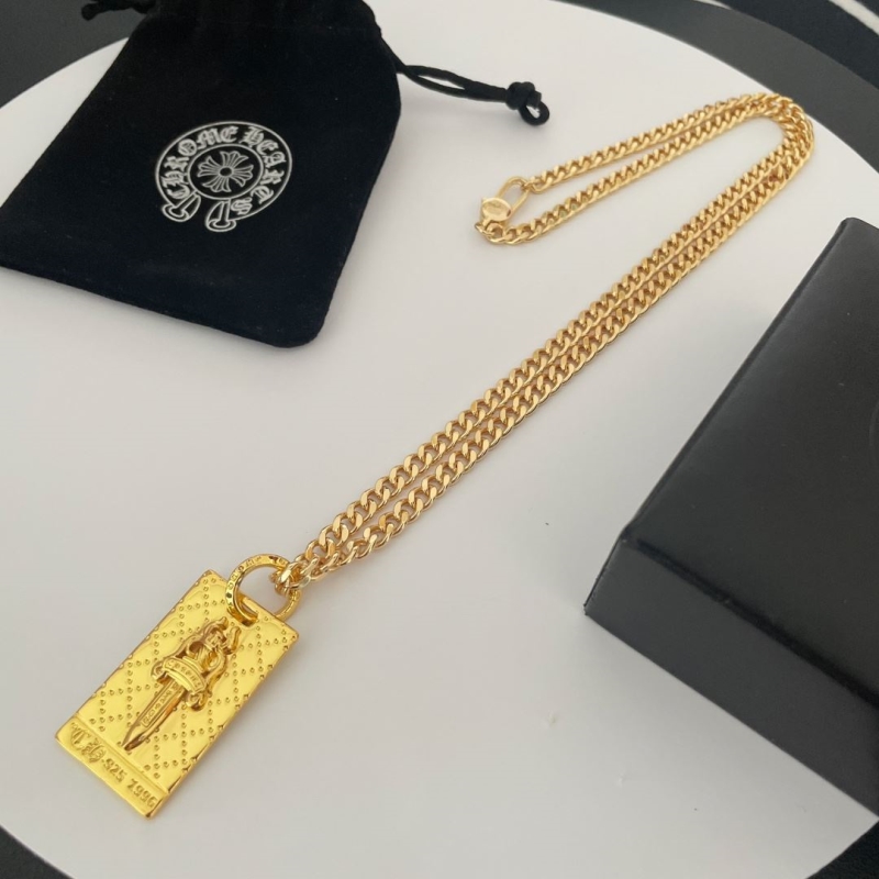 Ch**me He**ts necklaces